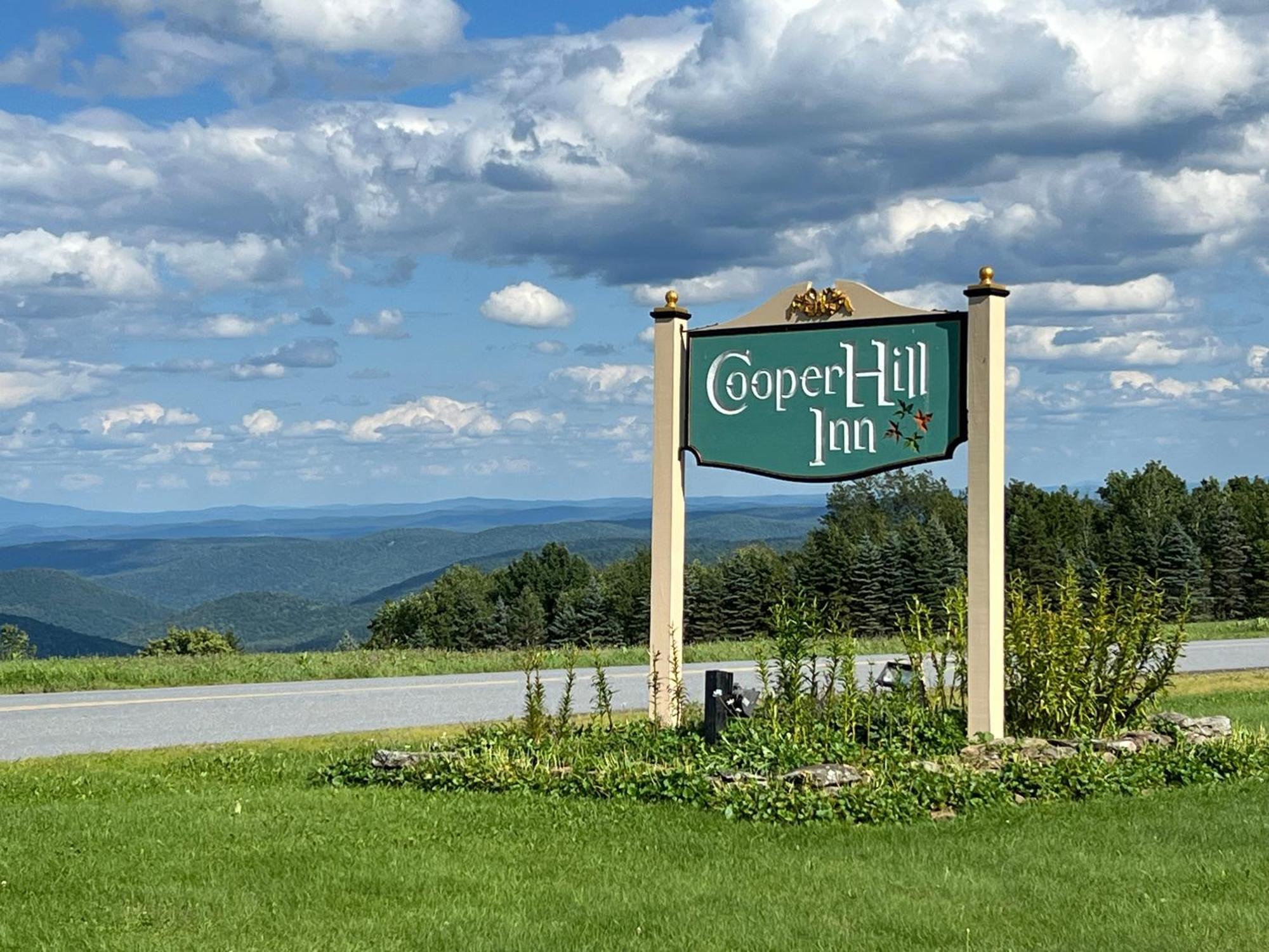 Cooper Hill Inn East Dover Exterior photo
